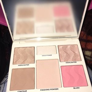 Cover FX pallet
